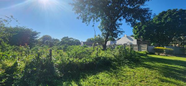 1 074 m² Land