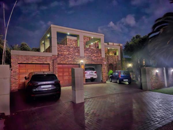 5 Bedroom House