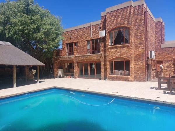 5 Bedroom House