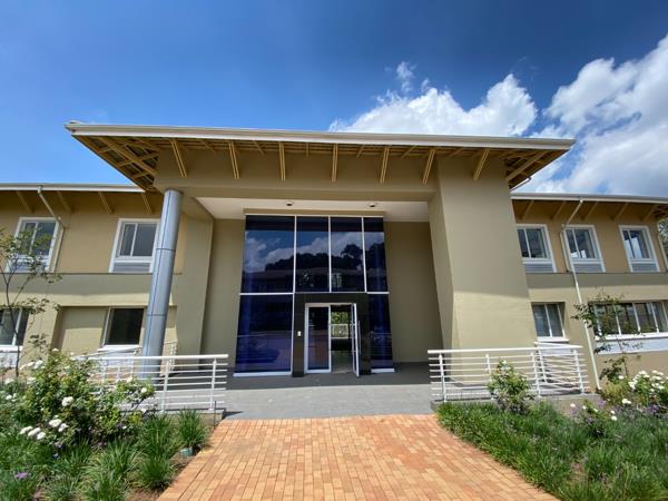 890 m² Commercial space