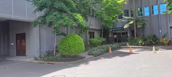 279  m² Commercial space