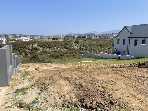 711 m² Land