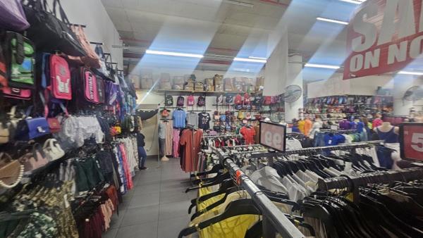 235  m² Retail Space