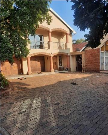 7 Bedroom House