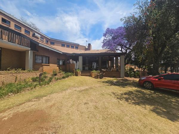 6 Bedroom House