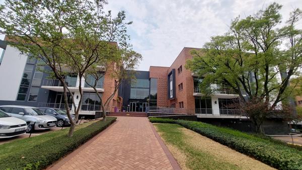 669  m² Commercial space