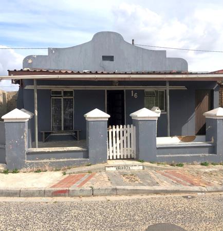 2 Bedroom House