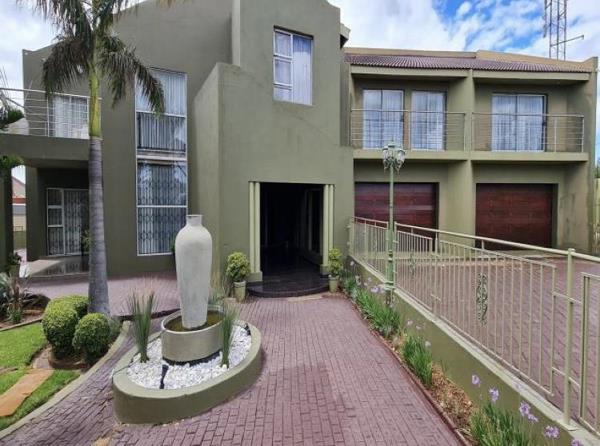 7 Bedroom House
