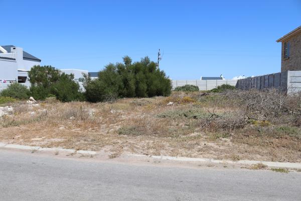 600 m² Land