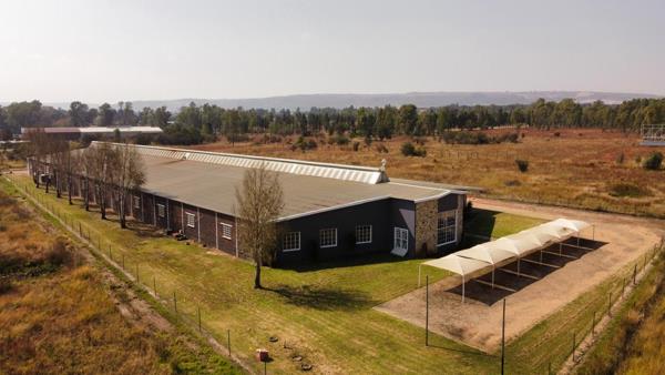 4 980  m² Industrial space