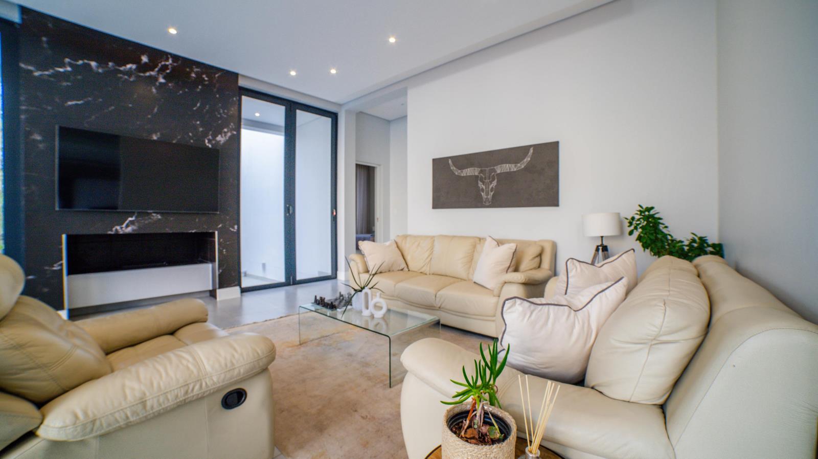 House in Steyn City - More
