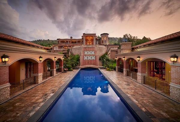 7 Bedroom House