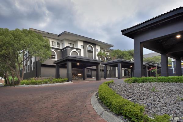 449  m² Commercial space