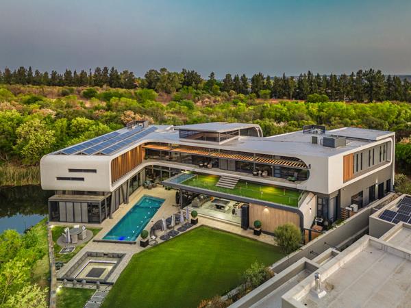 6 Bedroom House