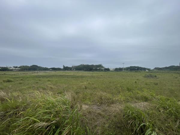 9 775 m² Land
