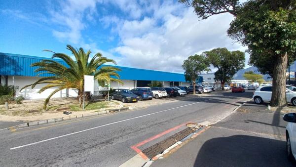 600  m² Retail Space