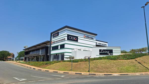 214  m² Retail Space