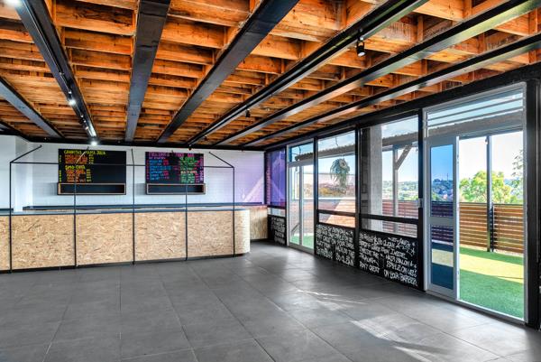 474  m² Commercial space