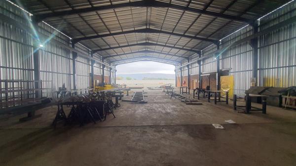 3 000  m² Commercial space