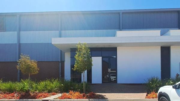 1 235  m² Industrial space