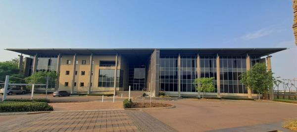 5 853  m² Office Space