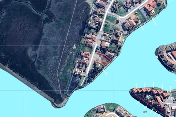 529 m² Land