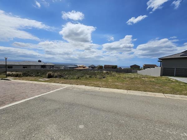 875 m² Land