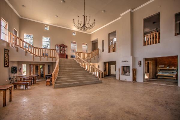 13 000  m² Commercial space