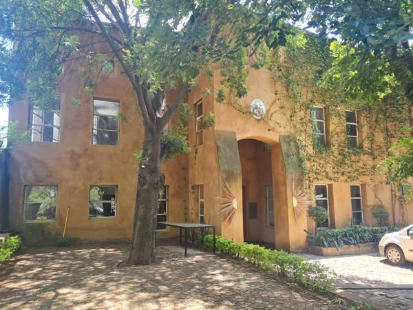 13 000  m² Commercial space