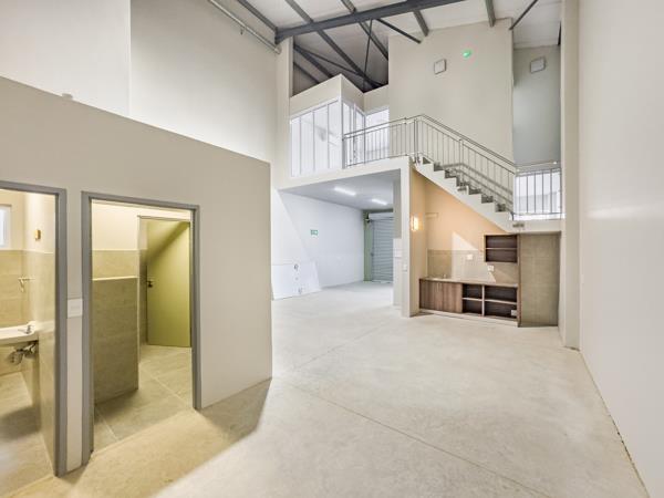 156  m² Commercial space