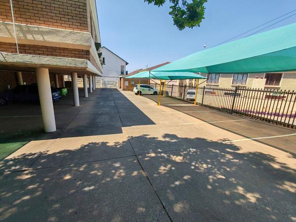 205  m² Commercial space