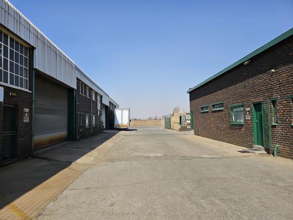 330 m² Industrial space