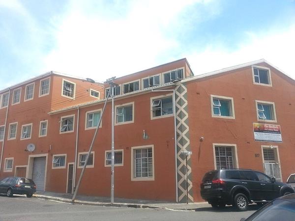 960  m² Commercial space