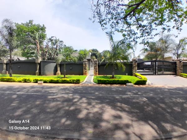 6 Bedroom House