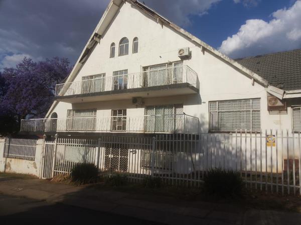 8 Bedroom House