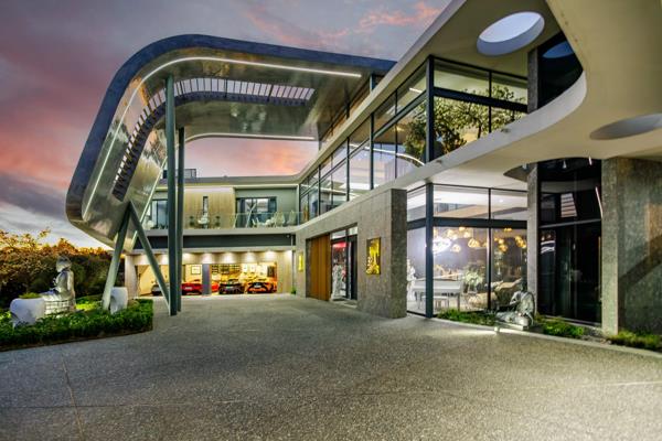 6 Bedroom House