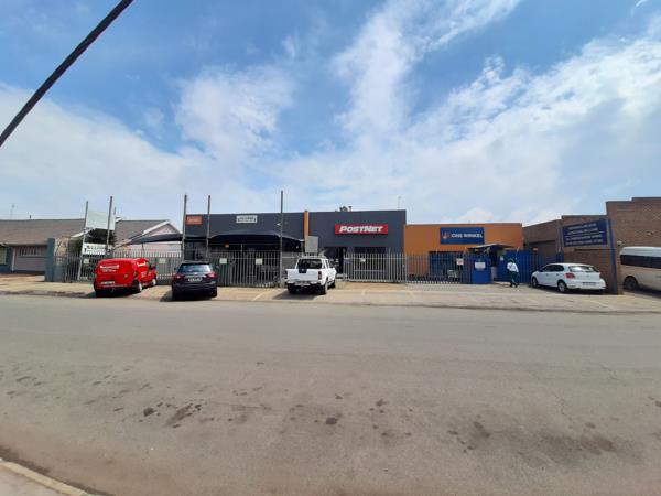 690  m² Commercial space