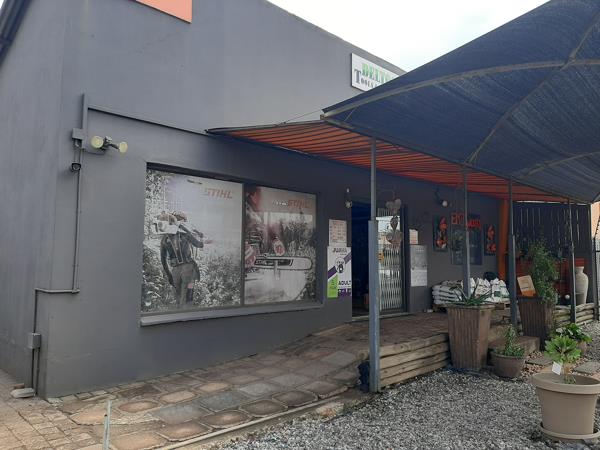 690 m² Commercial space