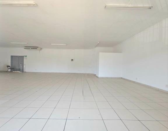 150  m² Commercial space