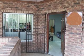 103  m² Commercial space