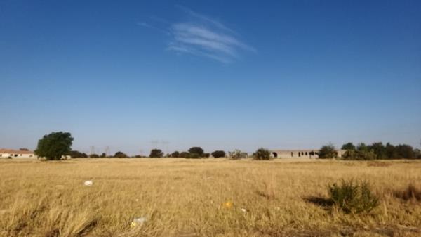 1 379 m² Land