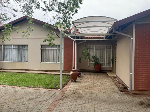 5 Bedroom House
