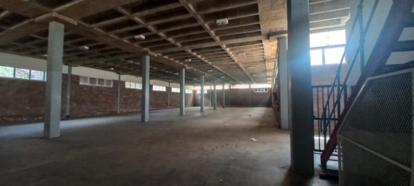 963 m² Industrial space