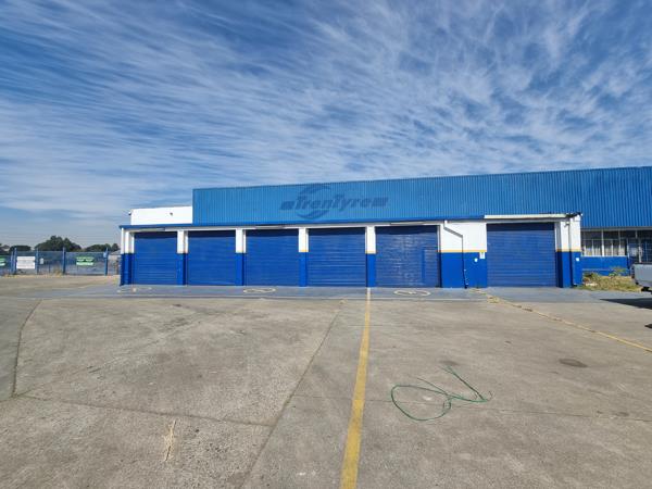 4 834  m² Industrial space