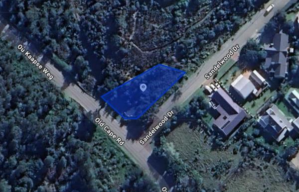 740 m² Land