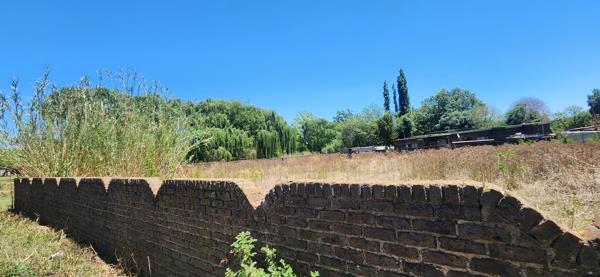 1 190 m² Land