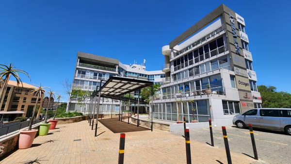 100  m² Commercial space