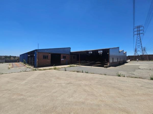 8 000  m² Industrial space