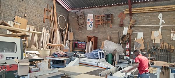 380  m² Industrial space