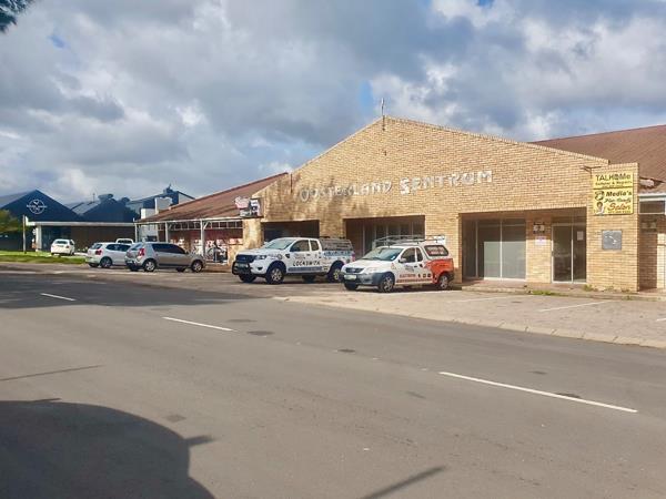 857  m² Commercial space